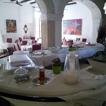 Tramuntana Suites Bed & Breakfast