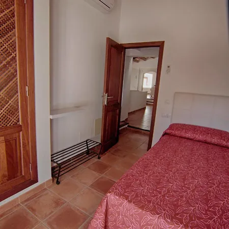 Bed & Breakfast Tramuntana Suites 3*